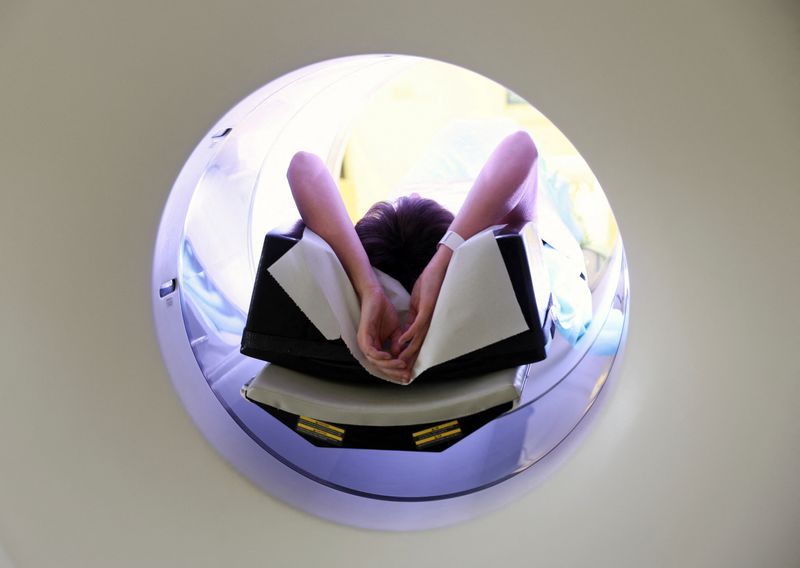 Radiation-emitting implant improves outcomes after brain cancer surgery-